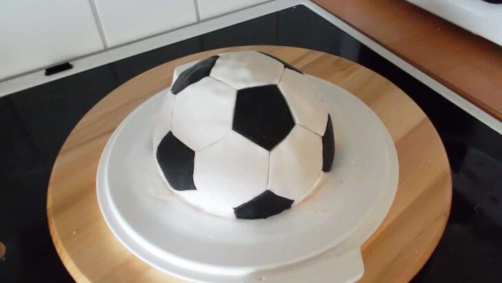 How to Bake a Soccer Ball Cake?