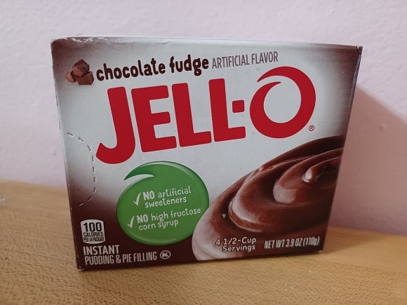 a pack of instant chocolate jell-o pudding mix