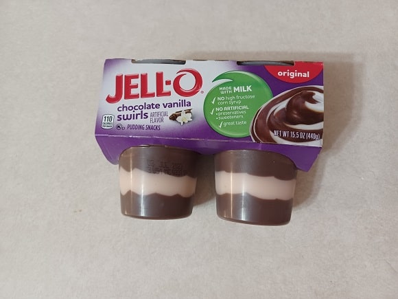 a pack of chocolate vanilla jell-o pudding cups